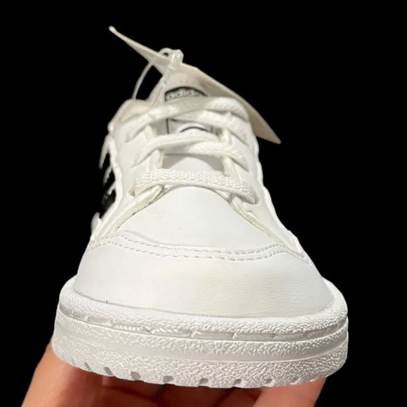 adidas Originals Toddler Boys Team Court Sneaker Sz 9 White Black Casual Comfy - Picture 6 of 11